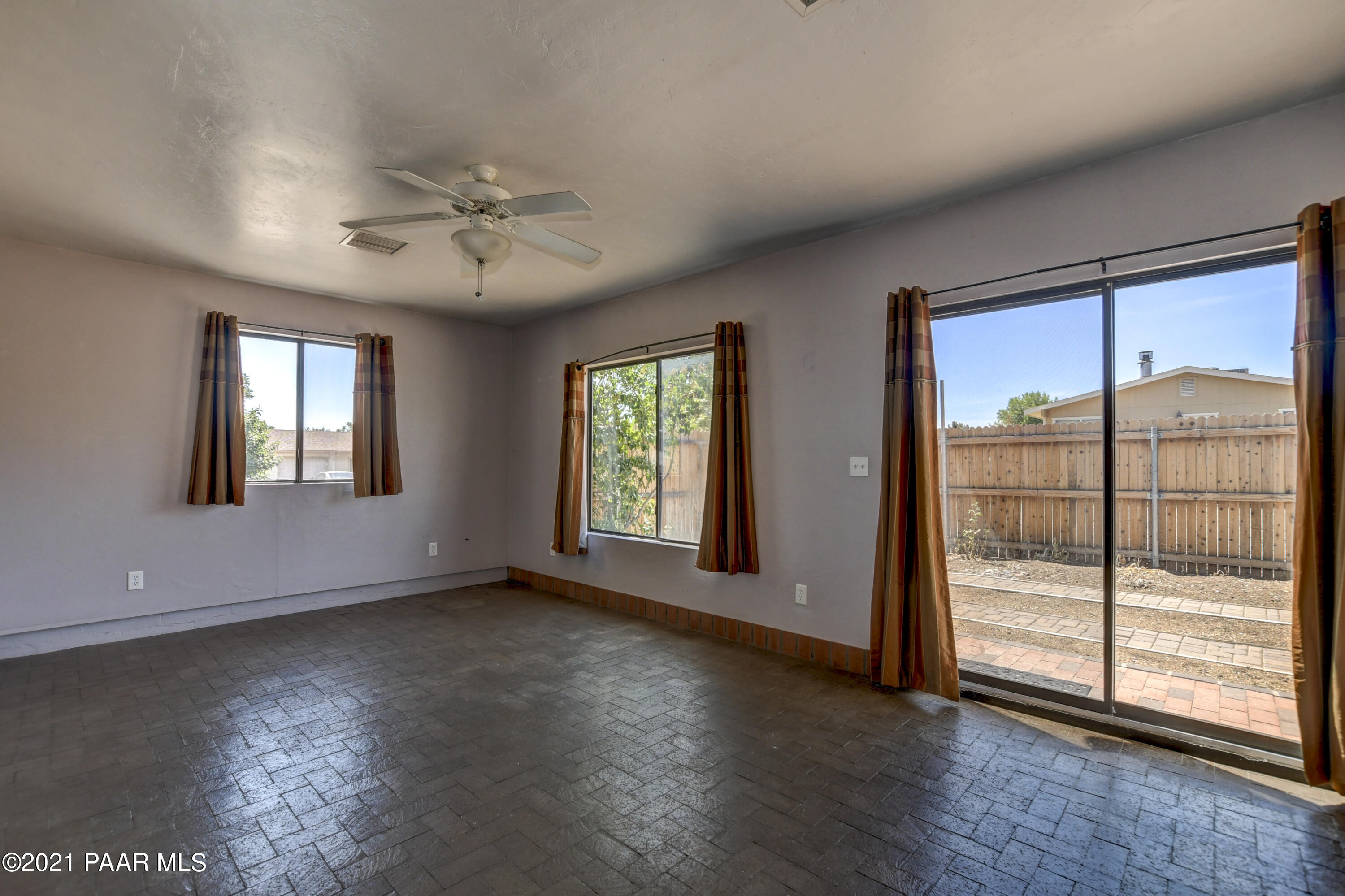 3420 North Tower Road Prescott Valley, AZ 86314 - Photo 5 of 30 005_Family Room w Outdoor Access