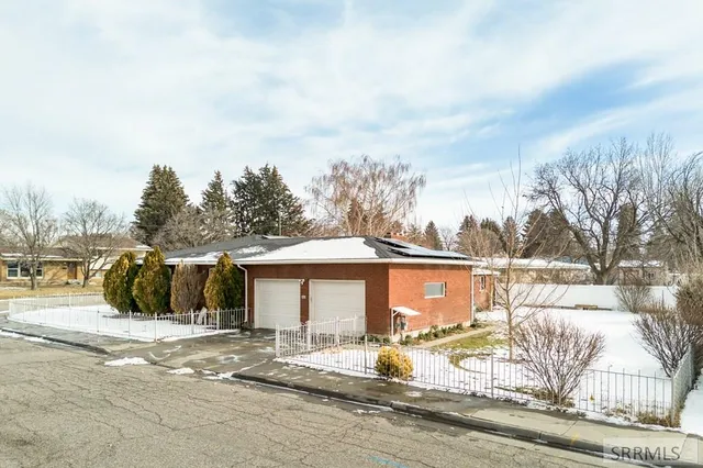 $339,000 | 524 Curtis Street, Blackfoot, ID 83221