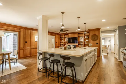 $850,000 | 220 Olde Mill Cove, Indianapolis, IN 46260