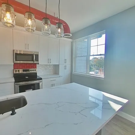 $2,695 | 15 Oak Street, Unit 202, Needham, MA 02492