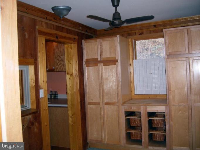 223 Steps To Heaven Road Linden, VA 22642 - Photo 15 of 30 Breakfast Area