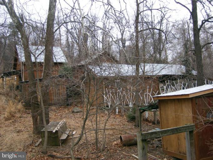 223 Steps To Heaven Road Linden, VA 22642 - Photo 30 of 30 Shed