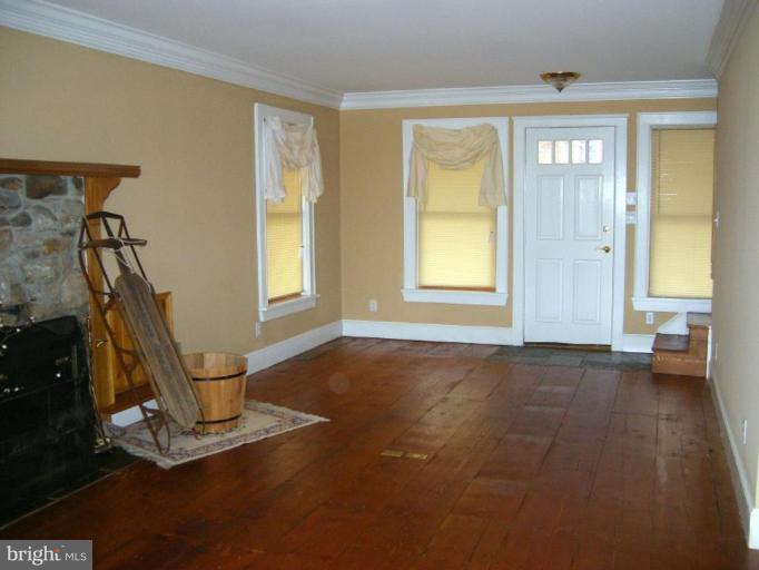223 Steps To Heaven Road Linden, VA 22642 - Photo 9 of 30 Living Room #2