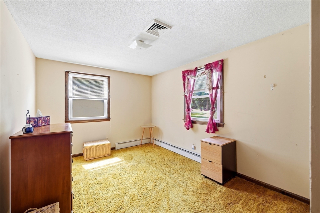 297 Montgomery Road Westfield, MA 01085 - Photo 21 of 41