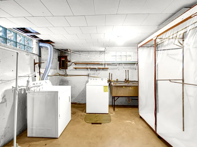 $395,000 | 7660 West Talcott Avenue, Chicago, IL 60631