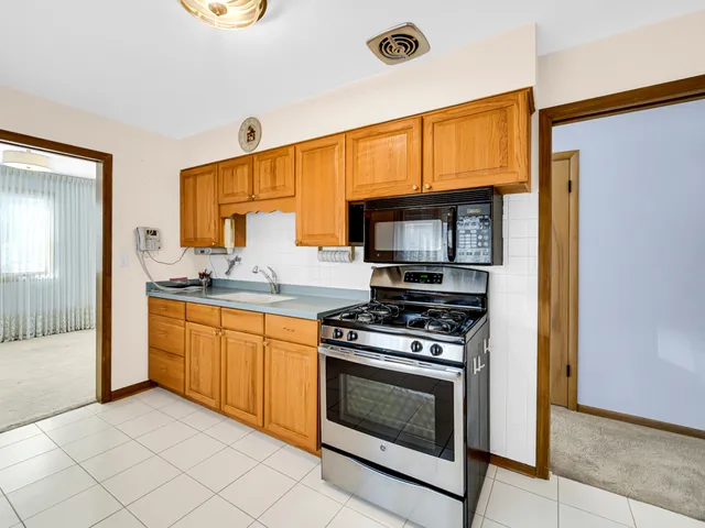 $395,000 | 7660 West Talcott Avenue, Chicago, IL 60631