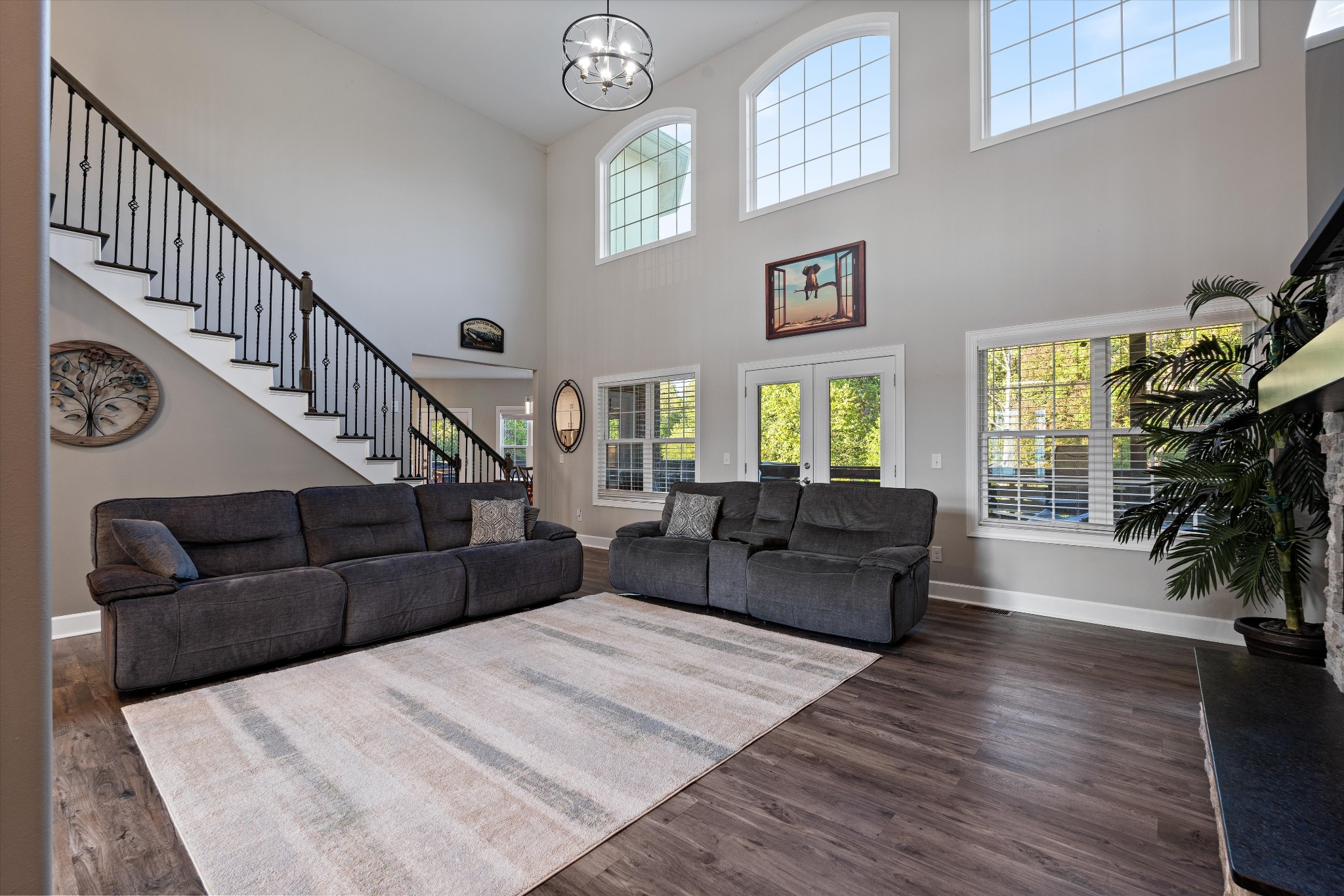 123 Chesapeake Court Lebanon, TN 37087 - Photo 14 of 62 a living room with furniture and a potted plant