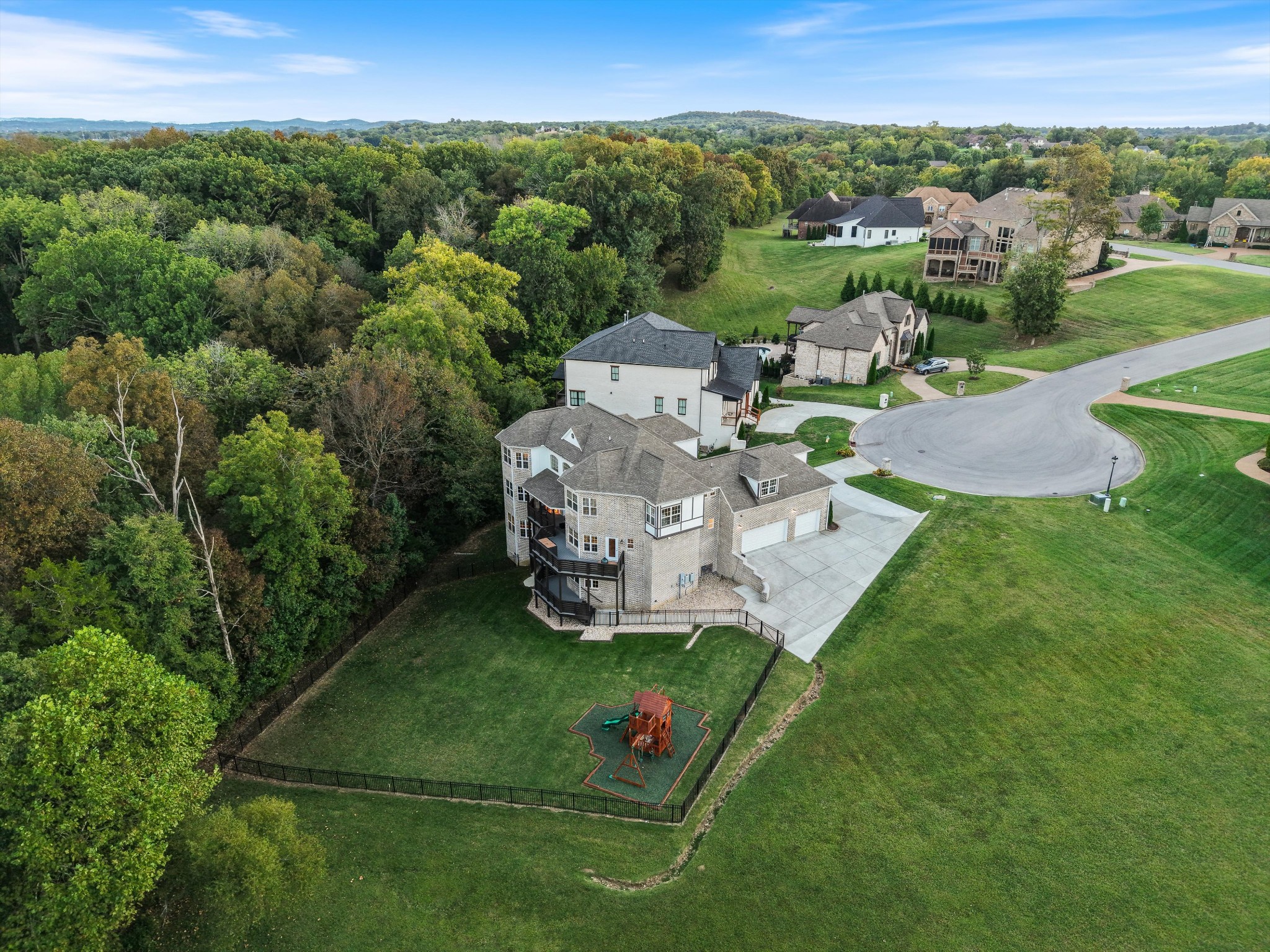 123 Chesapeake Court Lebanon, TN 37087 - Photo 6 of 62 an aerial view of a house with a garden