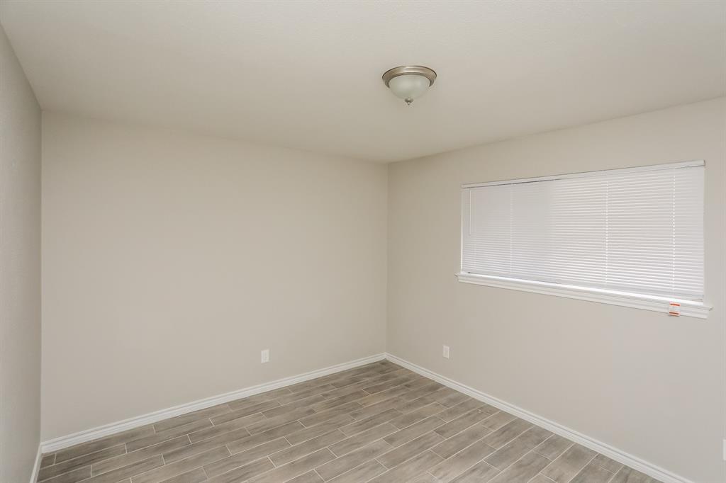 2804 Quail Ridge Drive, Unit D Carrollton, TX 75006 - Photo 12 of 16