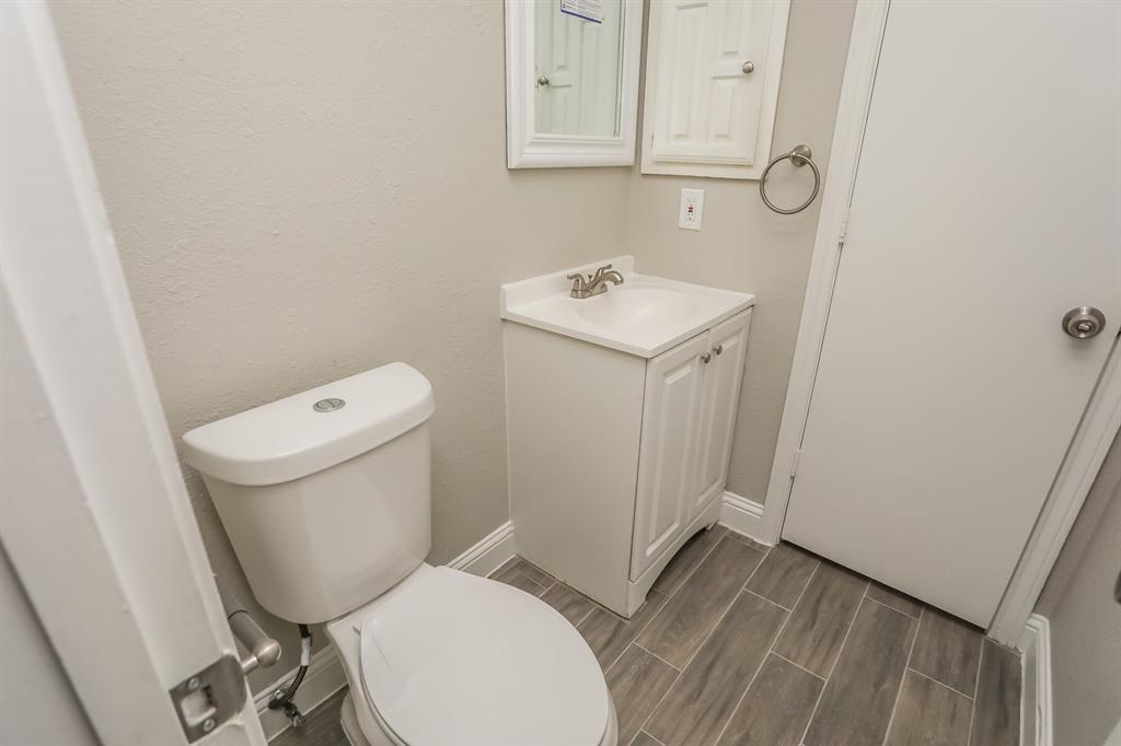 2804 Quail Ridge Drive, Unit D Carrollton, TX 75006 - Photo 14 of 16