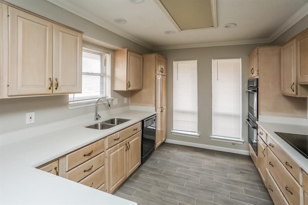 2804 Quail Ridge Drive, Unit D Carrollton, TX 75006 - Photo 5 of 16