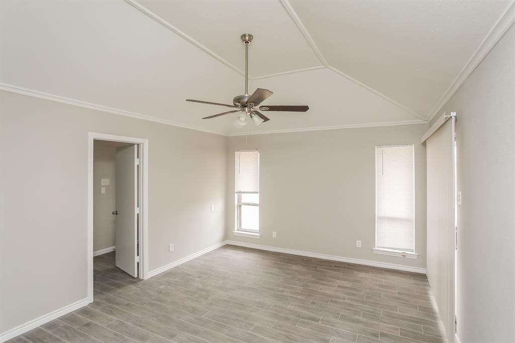 2804 Quail Ridge Drive, Unit D Carrollton, TX 75006 - Photo 7 of 16