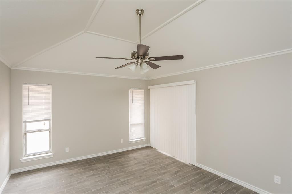 2804 Quail Ridge Drive, Unit D Carrollton, TX 75006 - Photo 8 of 16