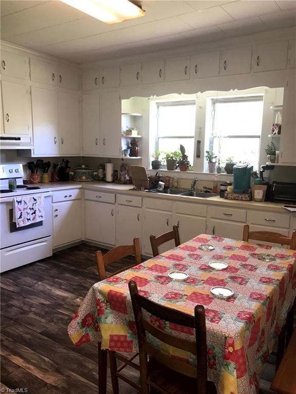 201 Periwinkle Road Eden, NC 27288 - Photo 5 of 48 Gallery Image 5