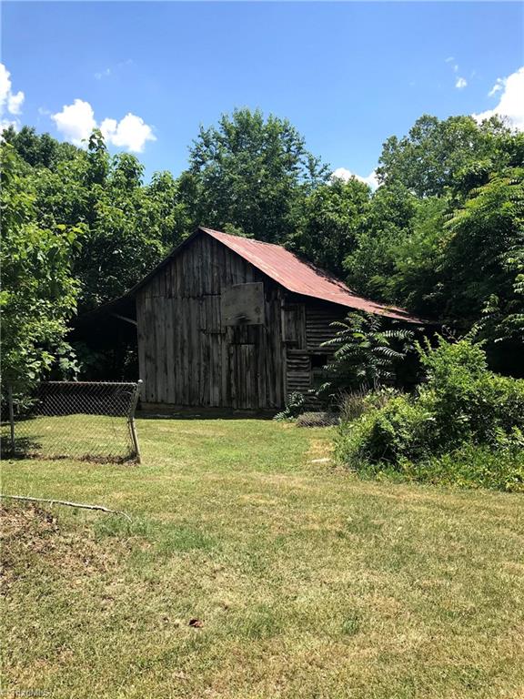 201 Periwinkle Road Eden, NC 27288 - Photo 48 of 48 Barn