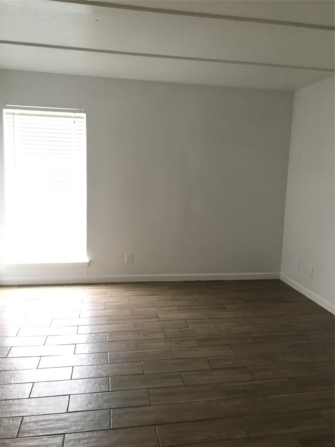 6200 West Tidwell Road, Unit 1615 Houston, TX 77092 - Photo 6 of 8 a view of a small space