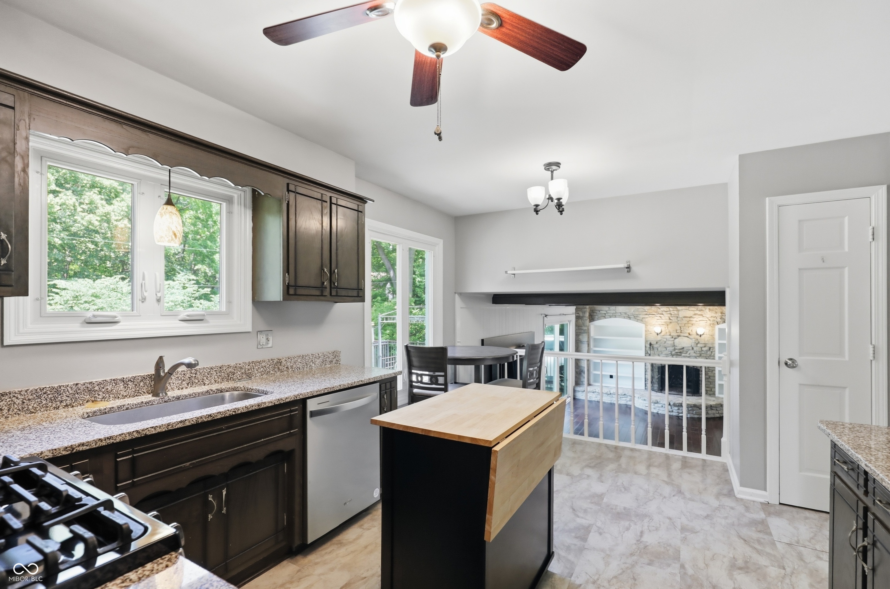 1040 Ridge Court Carmel, IN 46033 - Photo 12 of 65