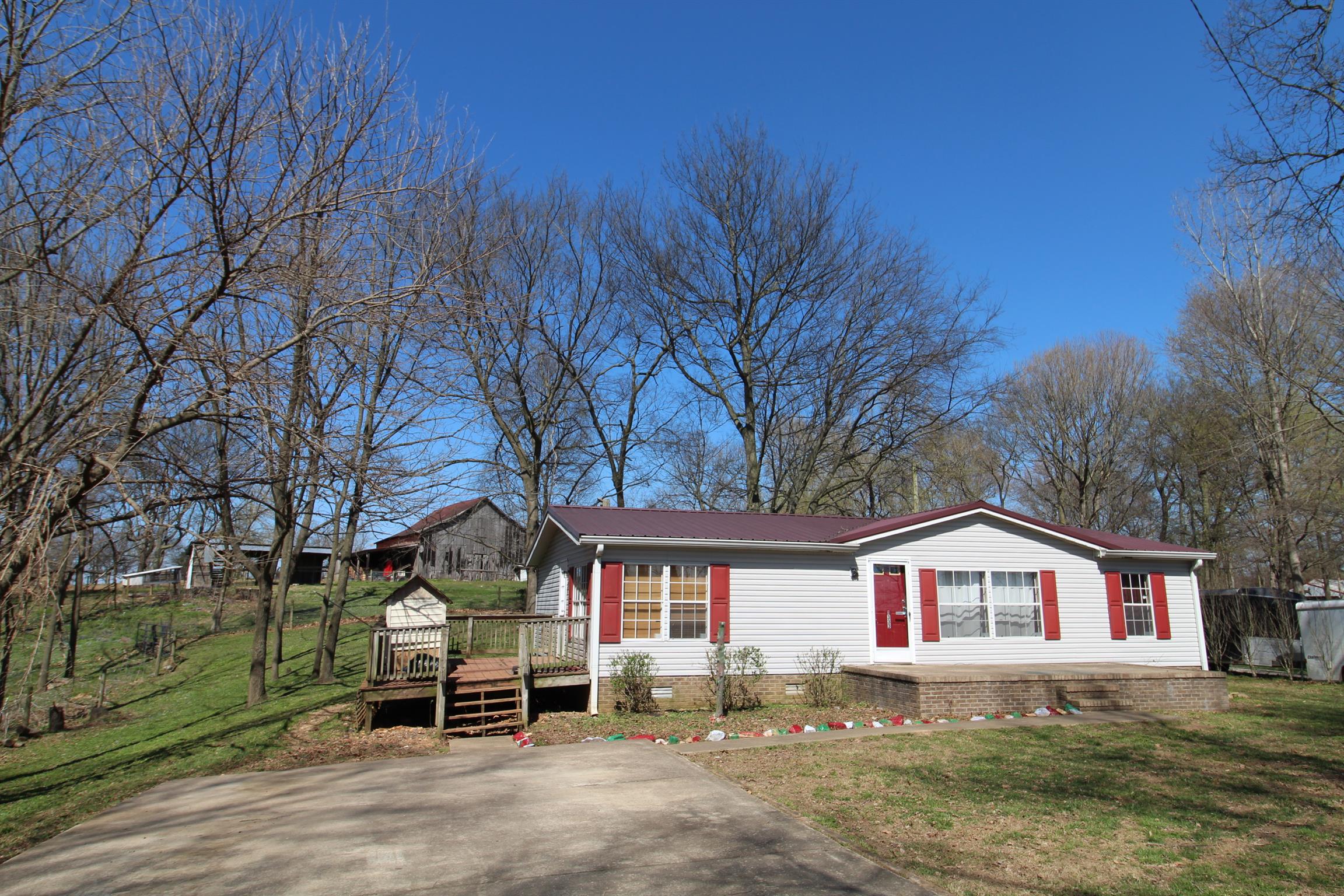 1333 Good Hope Cemetery Road Oak Grove, KY 42262 - Photo 2 of 11 front view of house with a yard