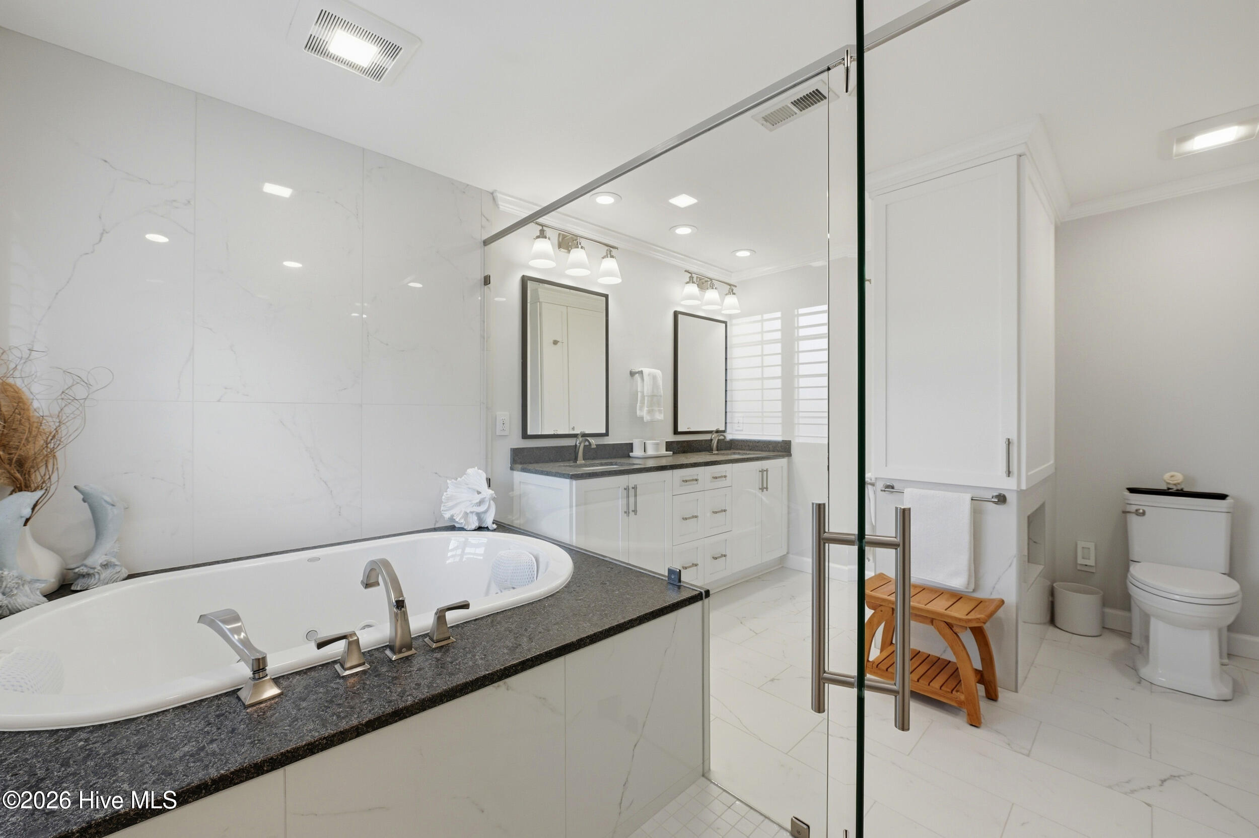 824 Berwyn Road Wilmington, NC 28409 - Photo 24 of 69 Spacious remodeled primary bathroom