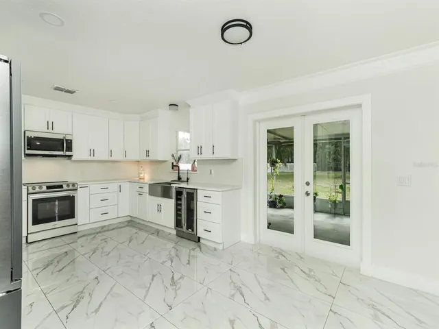 $749,900 | 7561 Lake Andrea Circle, Mount Dora, FL 32757