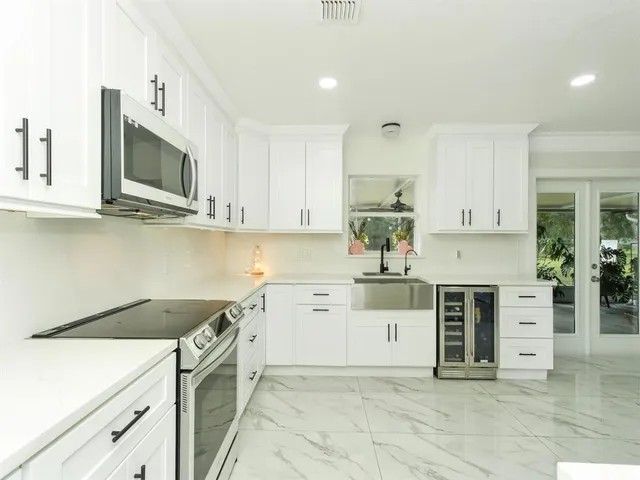 $749,900 | 7561 Lake Andrea Circle, Mount Dora, FL 32757