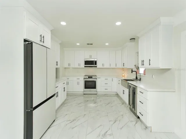 $749,900 | 7561 Lake Andrea Circle, Mount Dora, FL 32757