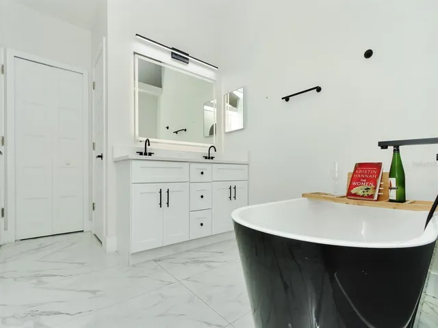 $749,900 | 7561 Lake Andrea Circle, Mount Dora, FL 32757