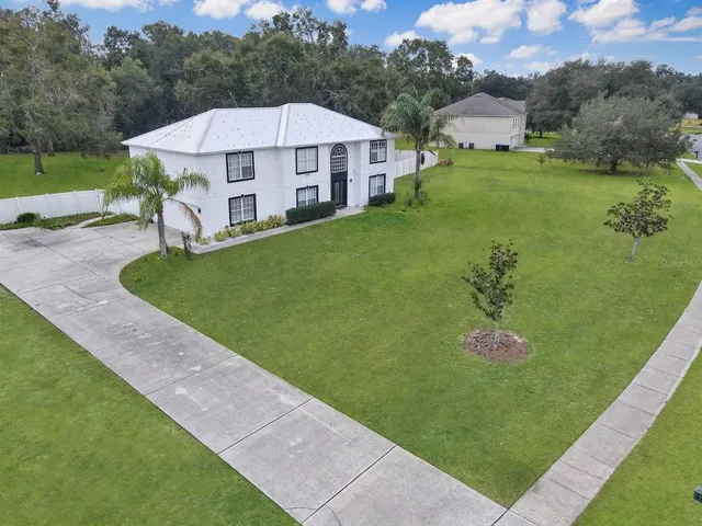 $749,900 | 7561 Lake Andrea Circle, Mount Dora, FL 32757