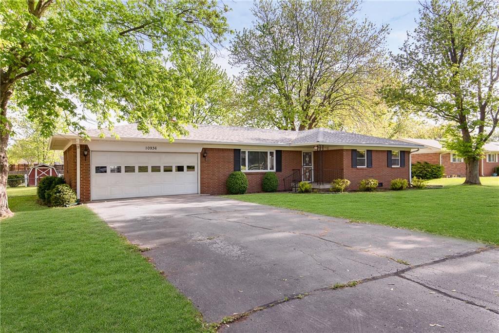 10936 Maze Road Indianapolis, IN 46259 - Photo 3 of 25 Gallery Image 3