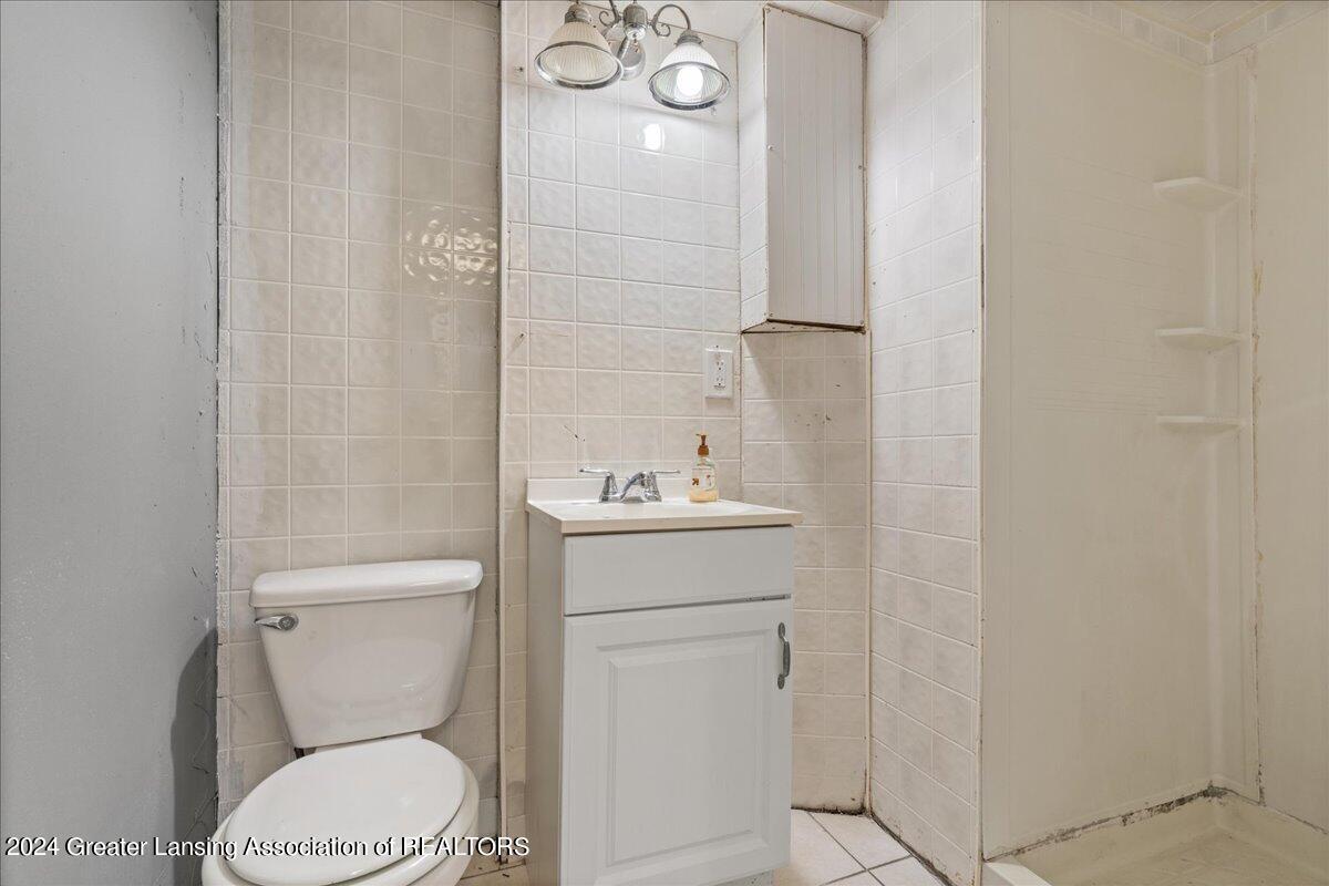 5597 Buckingham Road Haslett, MI 48840 - Photo 15 of 42 42-Media Jett-42