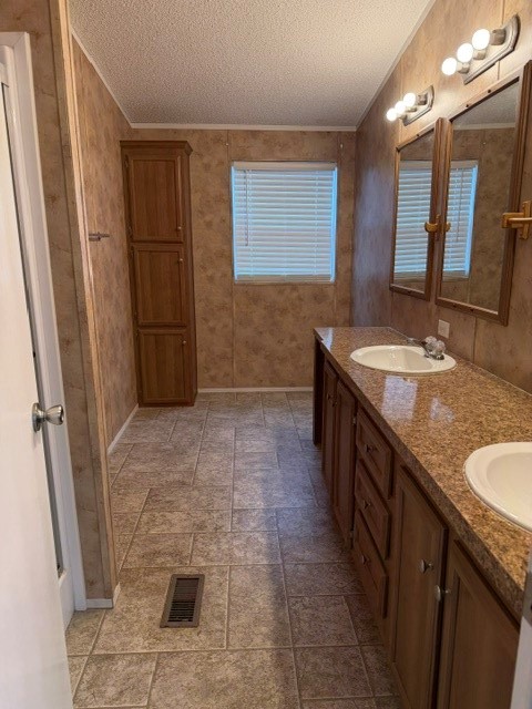 31816 Waller Tomball Road, Unit 25 Waller, TX 77484 - Photo 12 of 16 Bathroom # 1