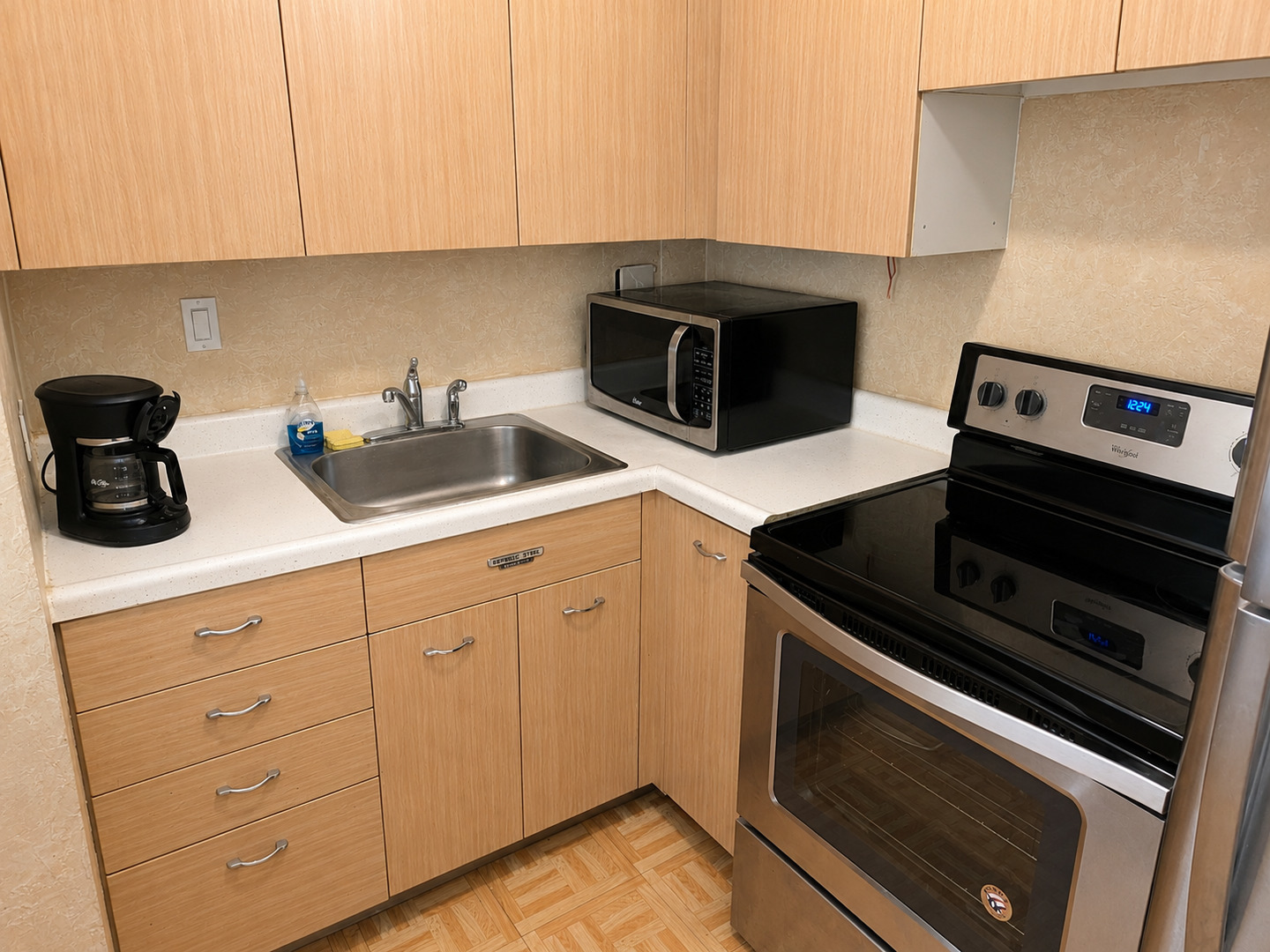 5701 North Sheridan Road, Unit 16N Chicago, IL 60660 - Photo 7 of 16 Gallery Image 7