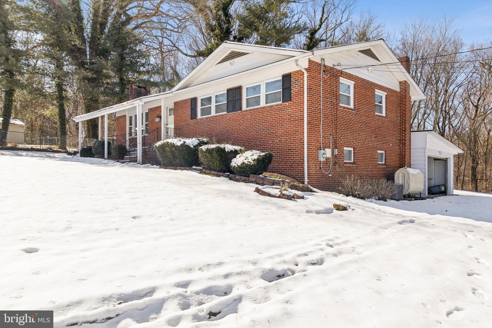 14813 Berry Road Accokeek, MD 20607 - Photo 6 of 42 Gallery Image 6