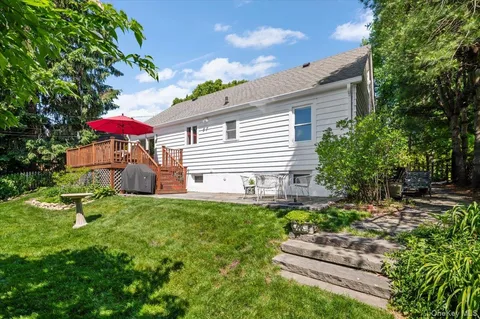 $925,000 | 5 Salem Way, Glen Head, NY 11545