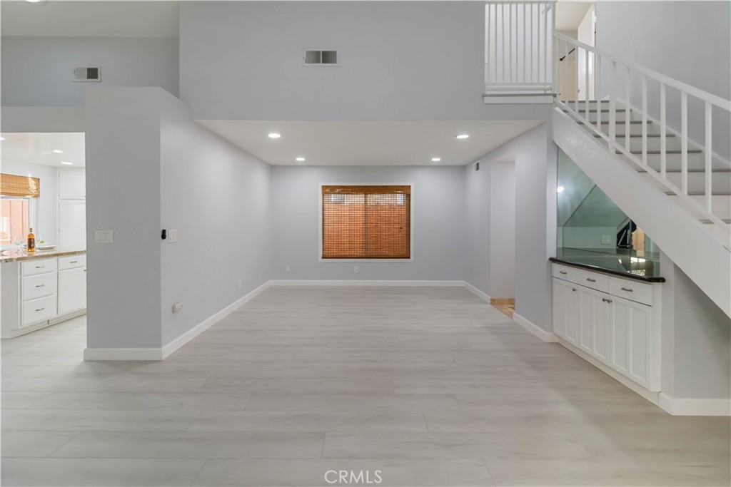 19853 Collins Road Canyon Country, CA 91351 - Photo 7 of 43