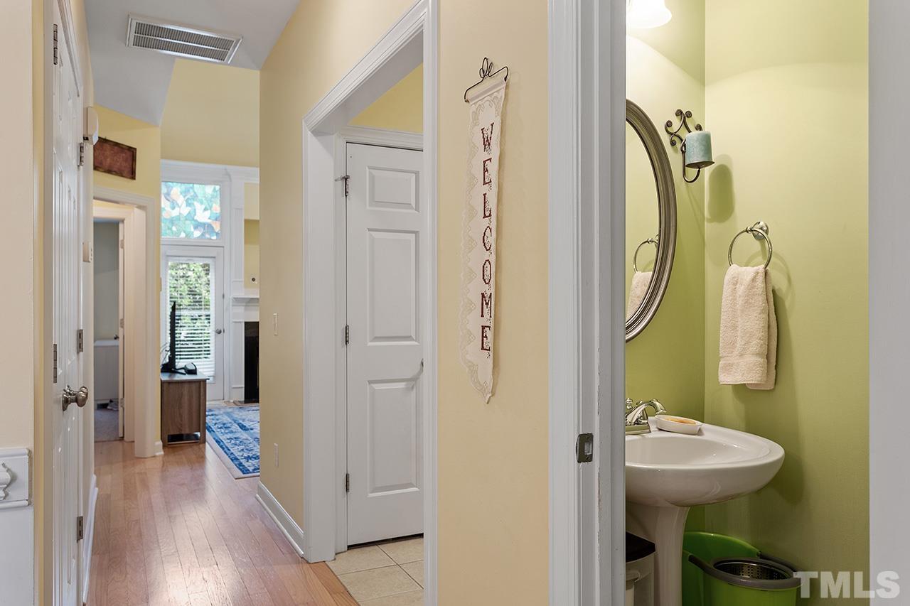 4807 Landover Vale Way Raleigh, NC 27616 - Photo 9 of 38 Gallery Image 9