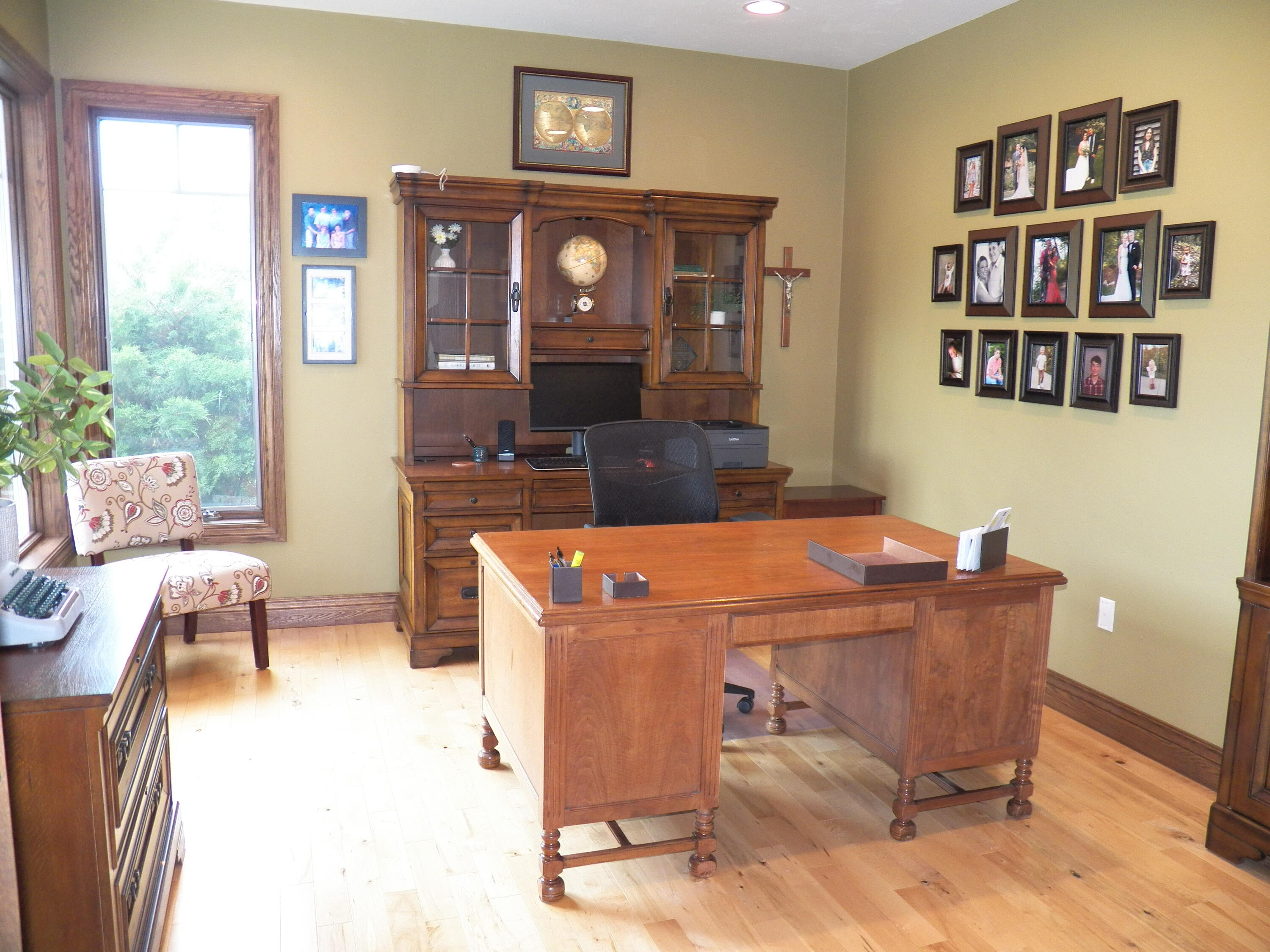 11105 Meadow Ridge Road Whitelaw, WI 54247 - Photo 30 of 126 Office View 1