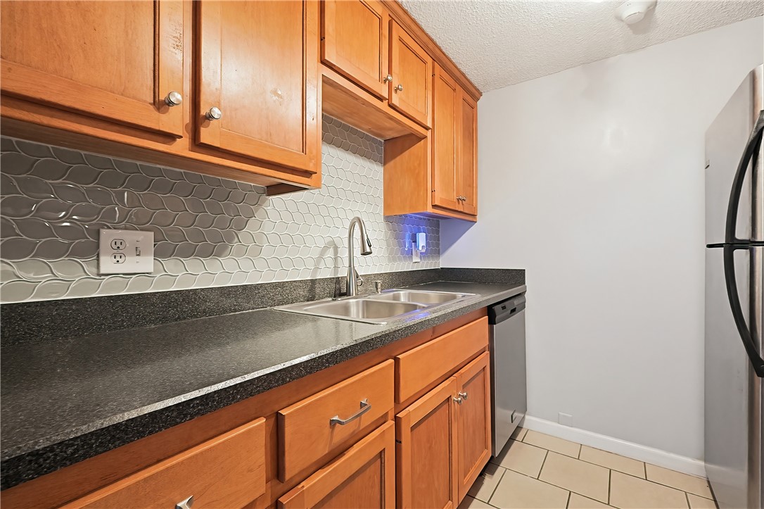 155 St Barnabe Street, Unit B1 Woonsocket, RI 02895 - Photo 5 of 25