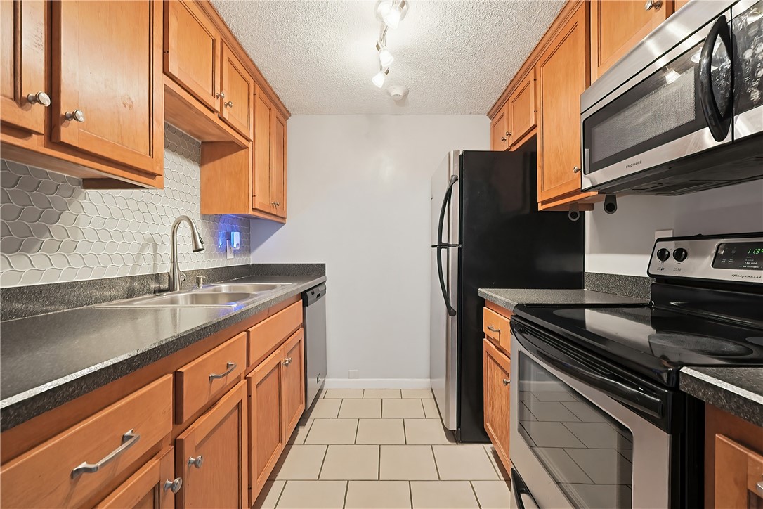 155 St Barnabe Street, Unit B1 Woonsocket, RI 02895 - Photo 6 of 25