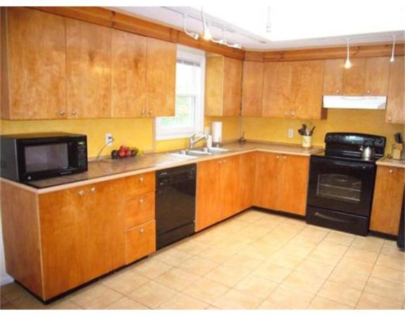 7 Bulkeley Road Littleton, MA 01460 - Photo 2 of 14