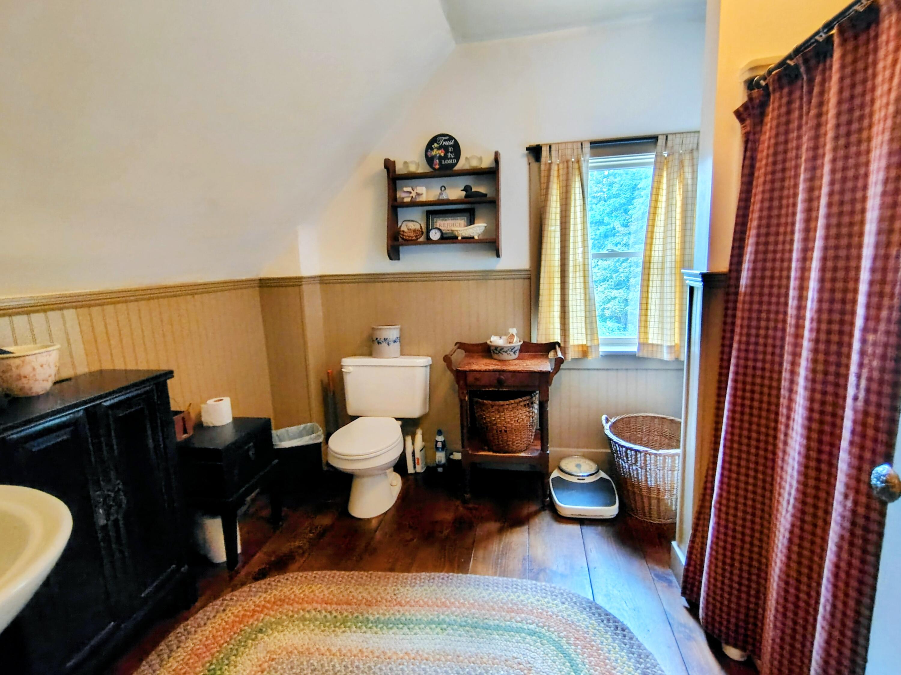 30 Harbor Road Friendship, ME 04547 - Photo 22 of 32 2nd floor bathroom