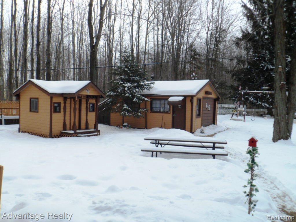 9212 Stone Road Algonac, MI 48001 - Photo 21 of 28 SAM_9105.jpg