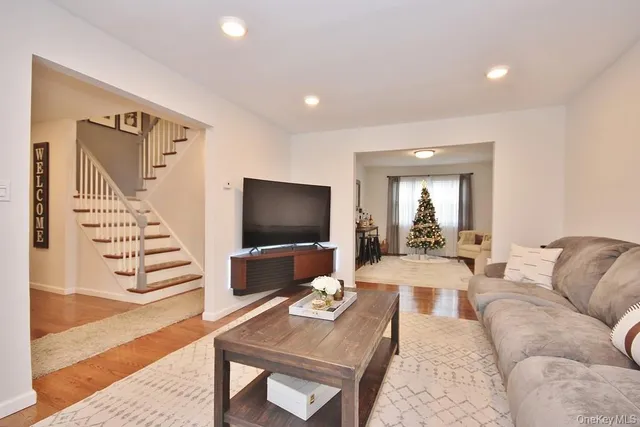 $675,000 | 3 Maurerbrook Drive, Fishkill, NY 12524