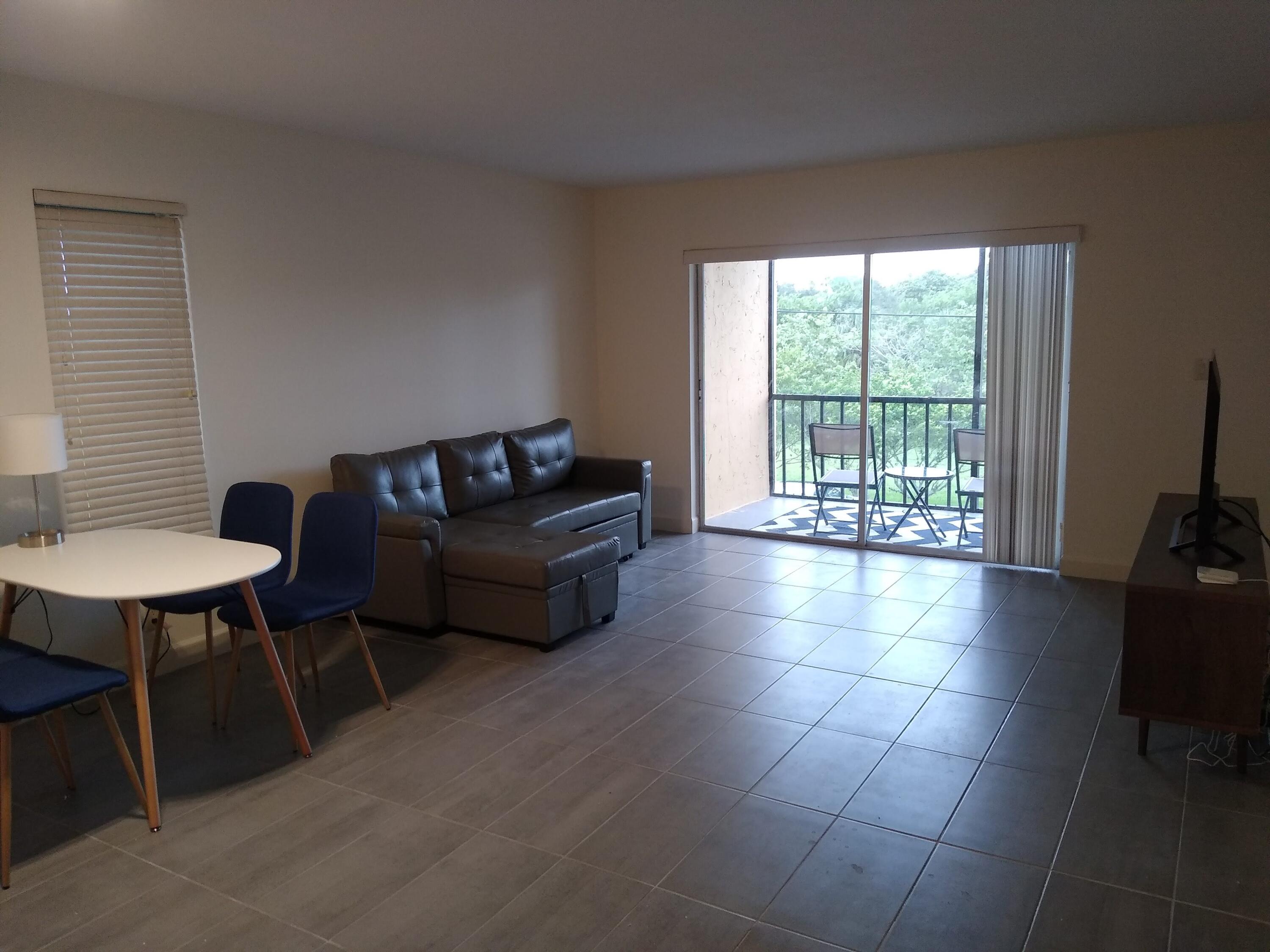 490 Northwest 20th Street, Unit 2020 Boca Raton, FL 33431 - Photo 4 of 19 IMG_20200912_181007856