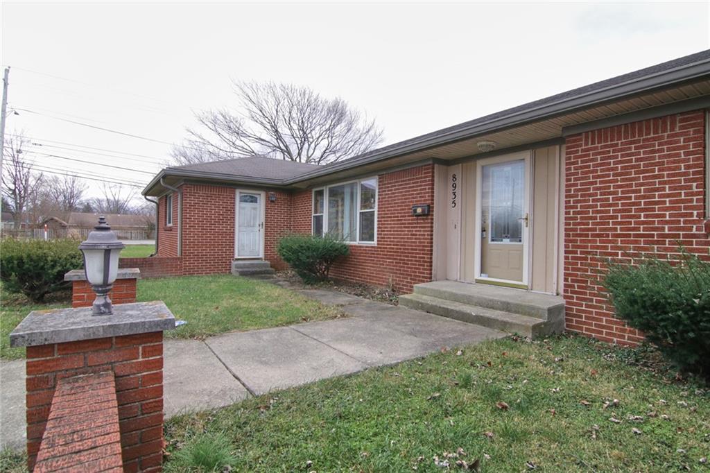 8935 Frontenac Road Indianapolis, IN 46226 - Photo 2 of 26
