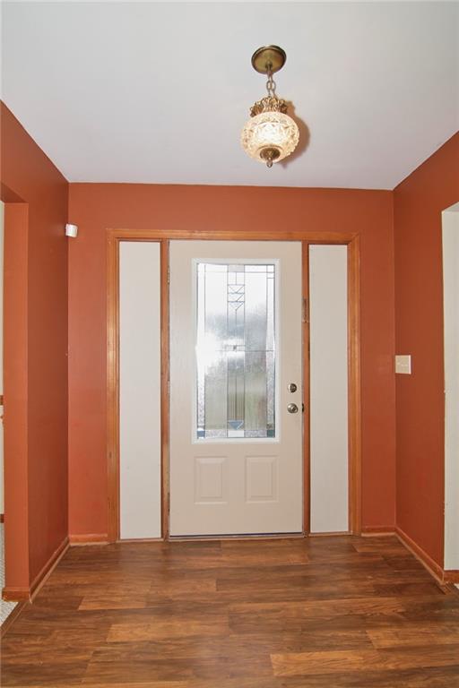 8935 Frontenac Road Indianapolis, IN 46226 - Photo 3 of 26