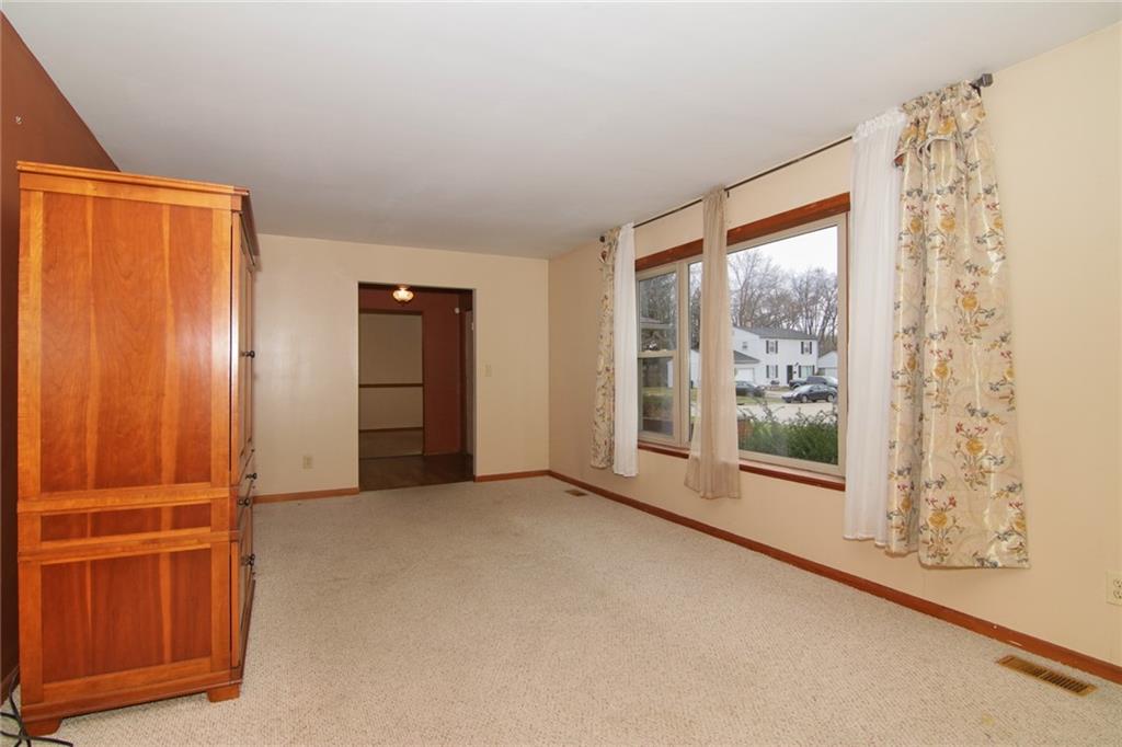 8935 Frontenac Road Indianapolis, IN 46226 - Photo 5 of 26