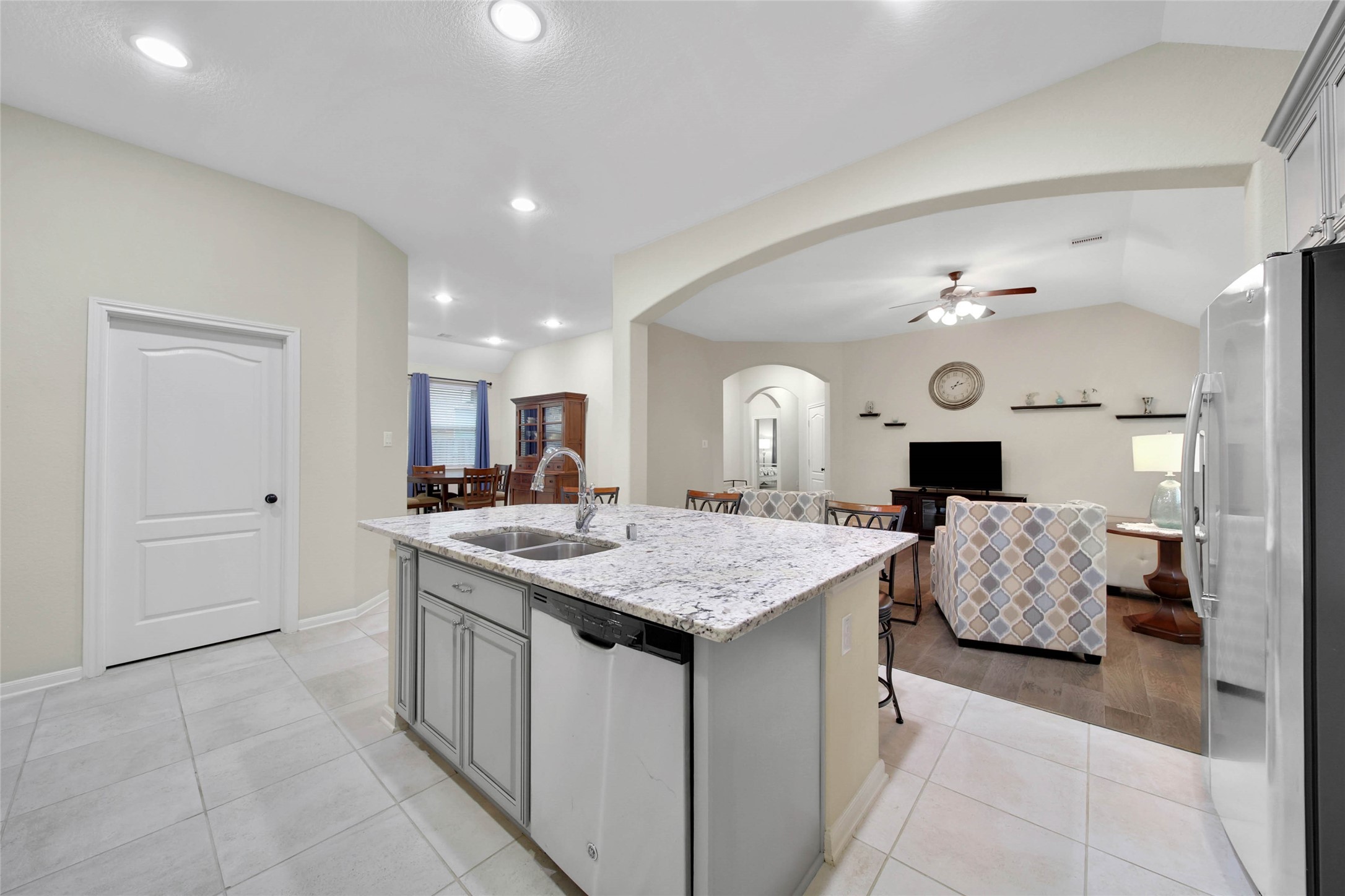 29159 Marina Point Lane Fulshear, TX 77441 - Photo 12 of 33