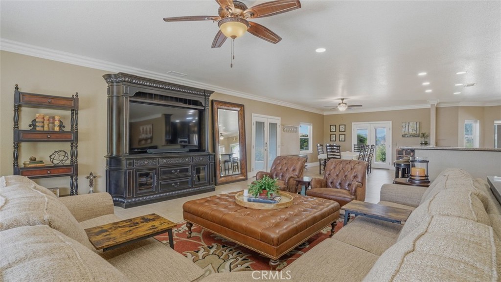 16025 Perry Heights Drive Riverside, CA 92504 - Photo 30 of 105 Living Room