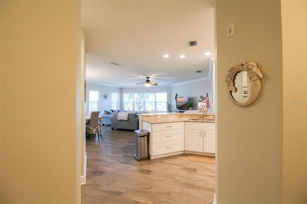 7710 34th Avenue West, Unit 101 Bradenton, FL 34209 - Photo 17 of 41